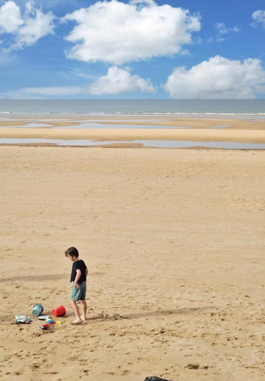 Dans le Calvados, à Vierville-sur-Mer, une villa surplombant Omaha Beach - photo  n°32